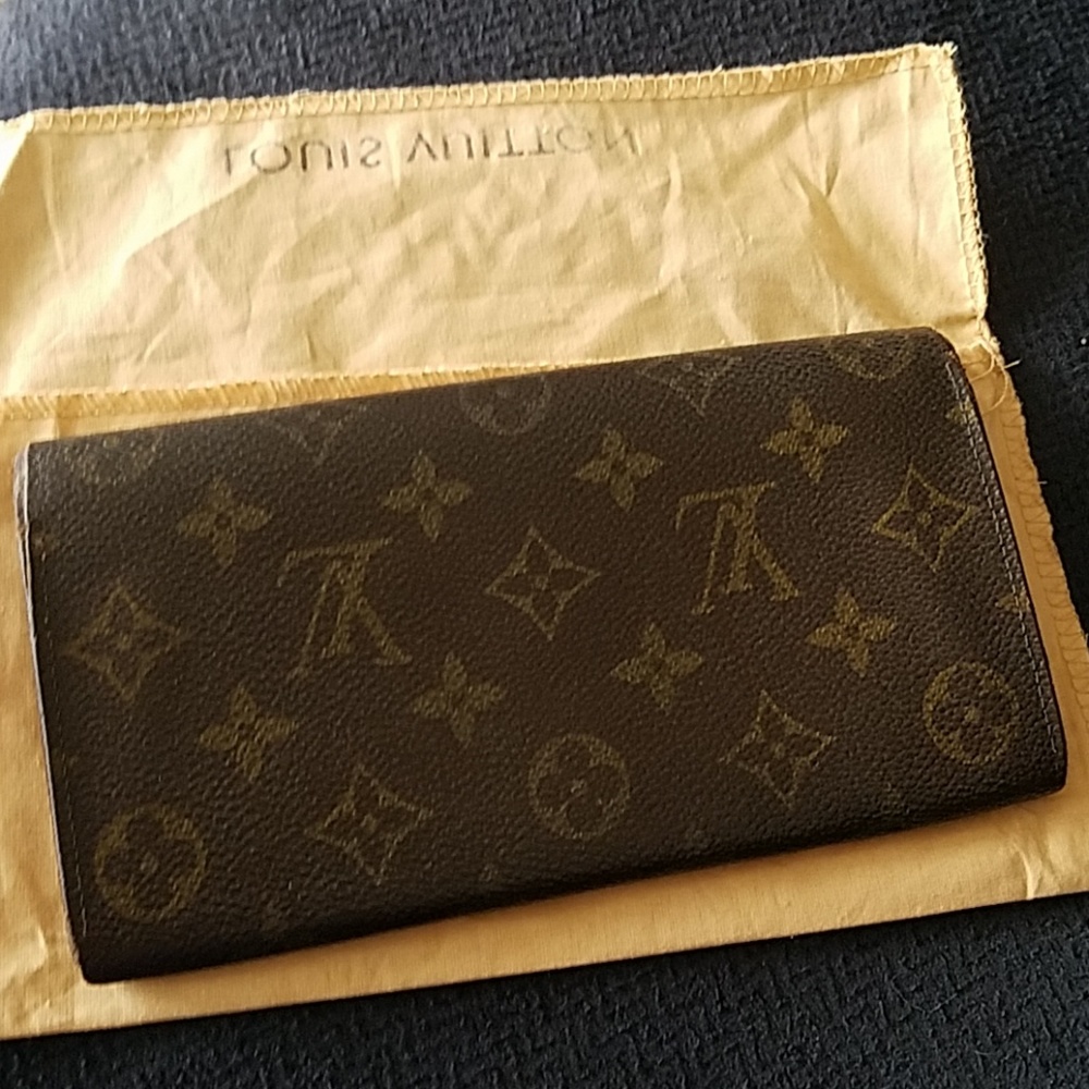 LV Sarah Wallet - Picture 2 of 7